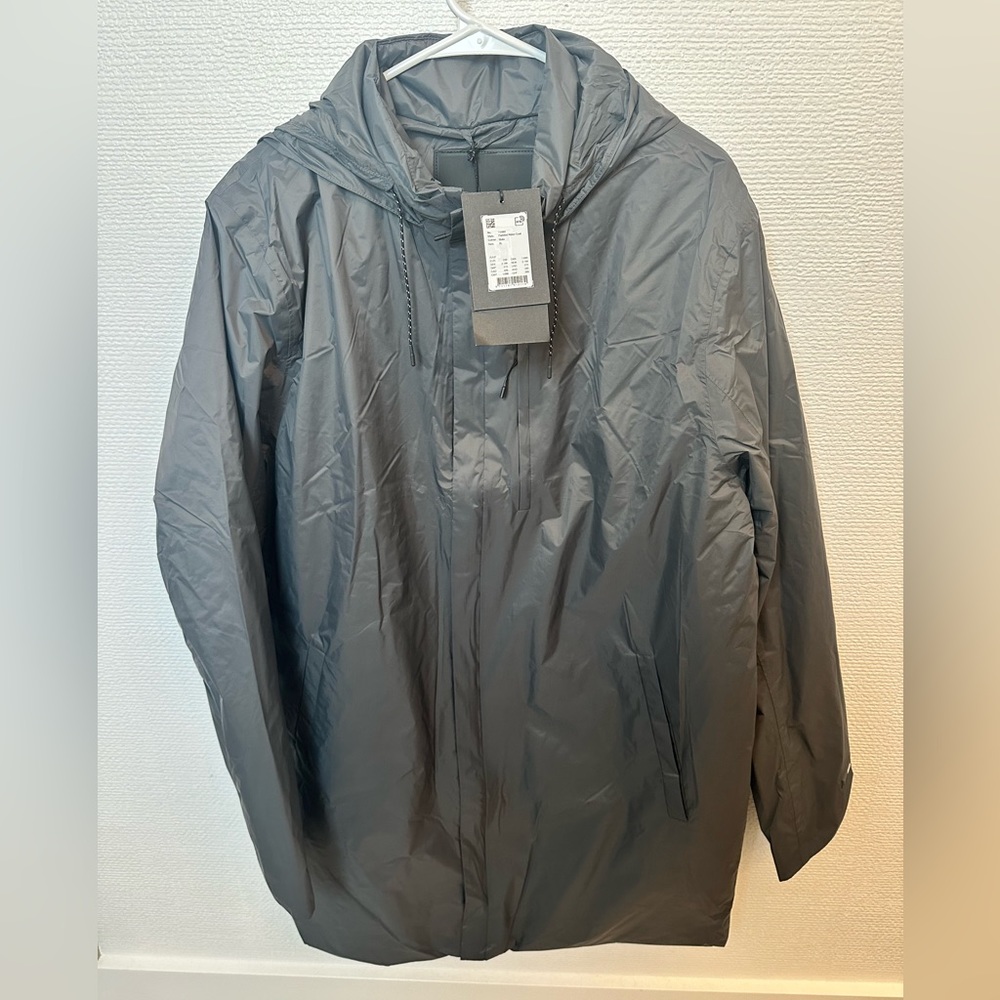 Men's Gray Packable Hooded Jacket - Lightweight Weatherproof Coat